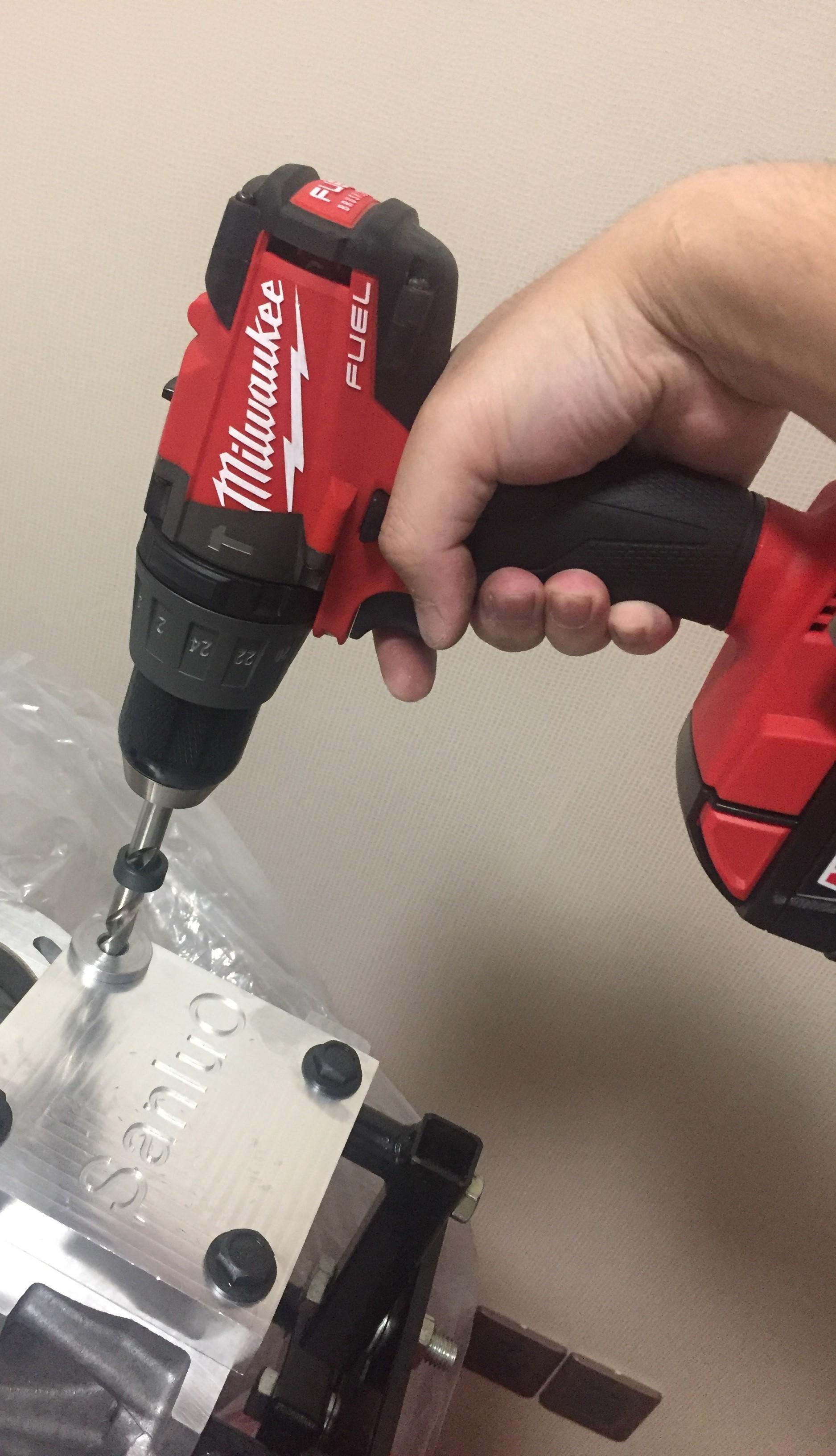 可以看到最后几圈螺纹并不是完全成型的,伍尔特称为扩张或者挤压螺纹