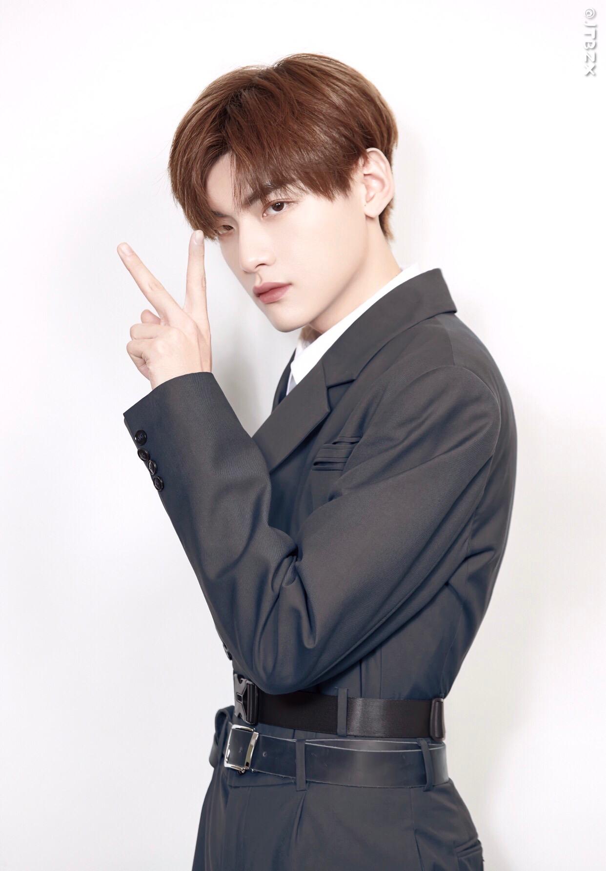 如何评价《明日之子》第三季第八期 ?