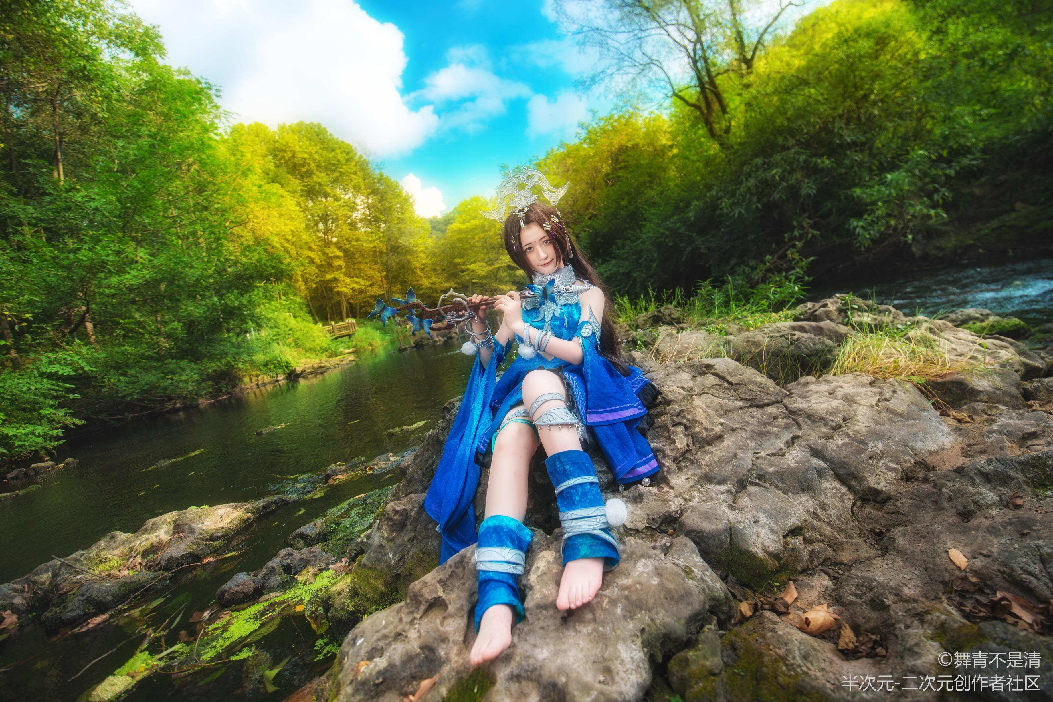 cosplay剑侠情缘秦风毒萝