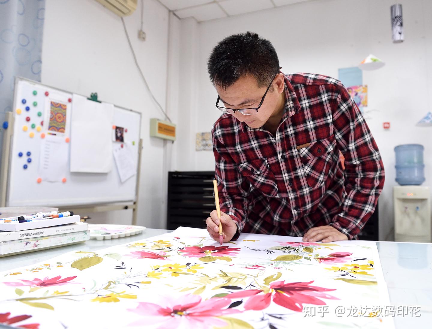 20万米年复购的背后:龙达数码印花如何用独立开发能力打动客户?