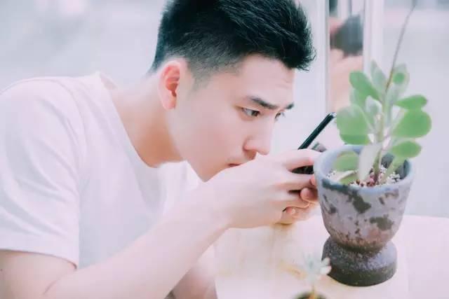 首发于民宿客栈 发现你身边的真爱 3 人 赞同了该文章 他是李唯,大家