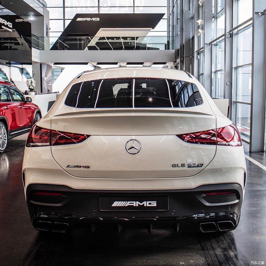 全新奔驰amggle63s轿跑suv实拍整车的造型很动感