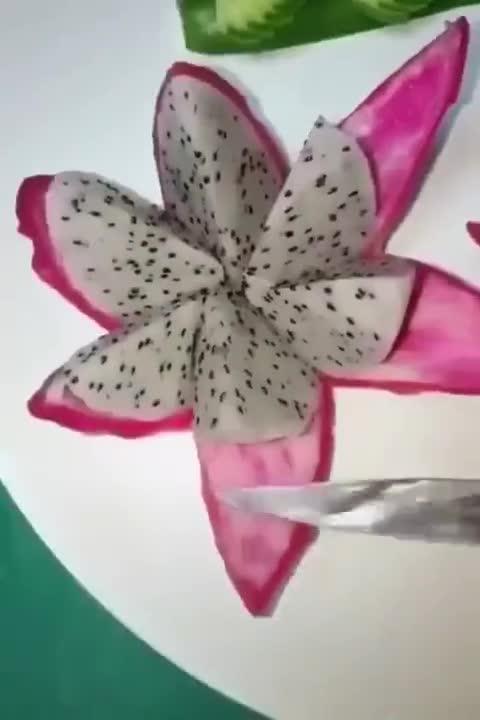 桃子怎么切才好看 v2-e050a9273d7277e9815781df8f7b9009.jpg