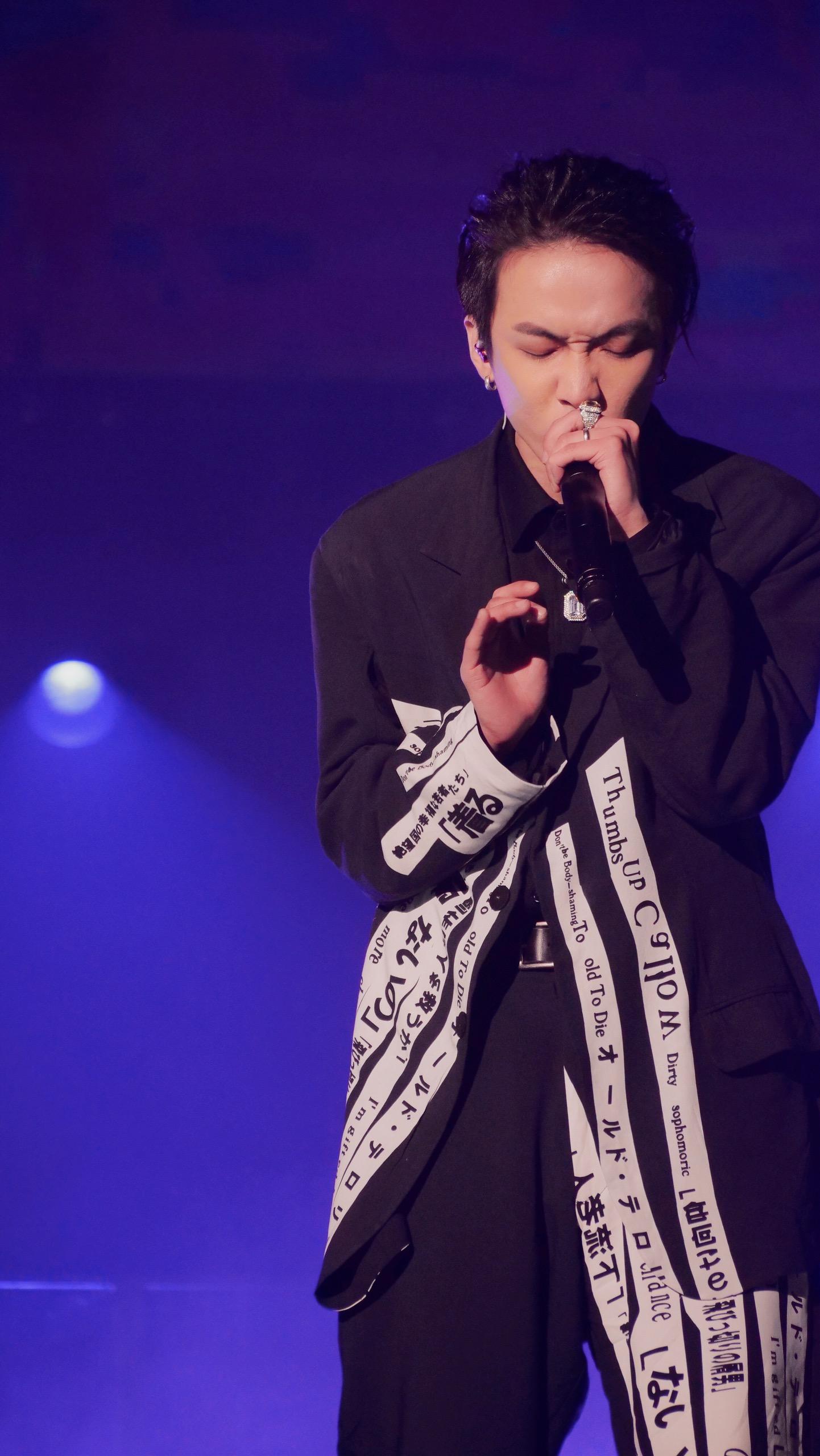 谁有tizzyt的壁纸可以推荐一下的?