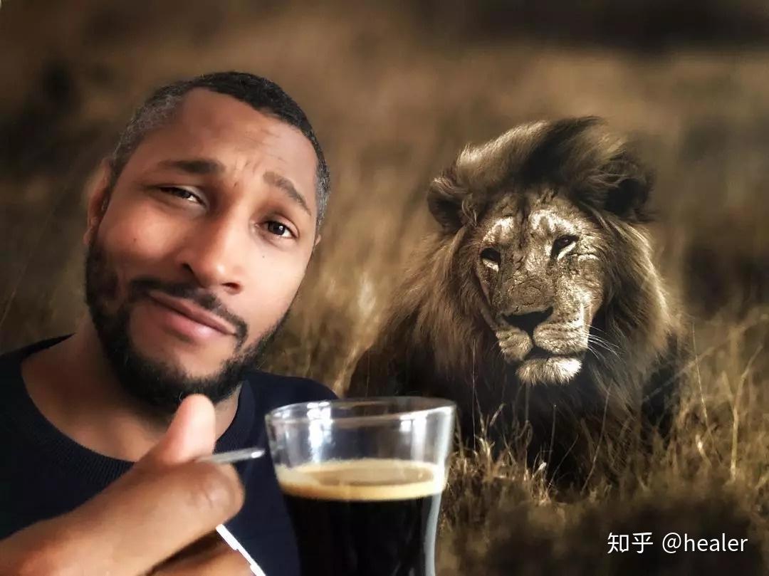 犹豫的眼神,唏嘘的须根,神乎其技的刀法和那杯dry martine,都彻