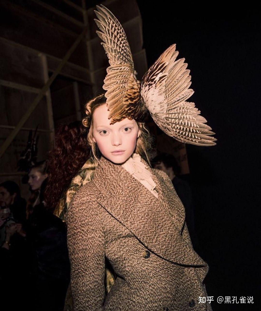 魔术师" philip treacy成名之路,与麦昆强强联手念知音伊莎贝拉·布罗