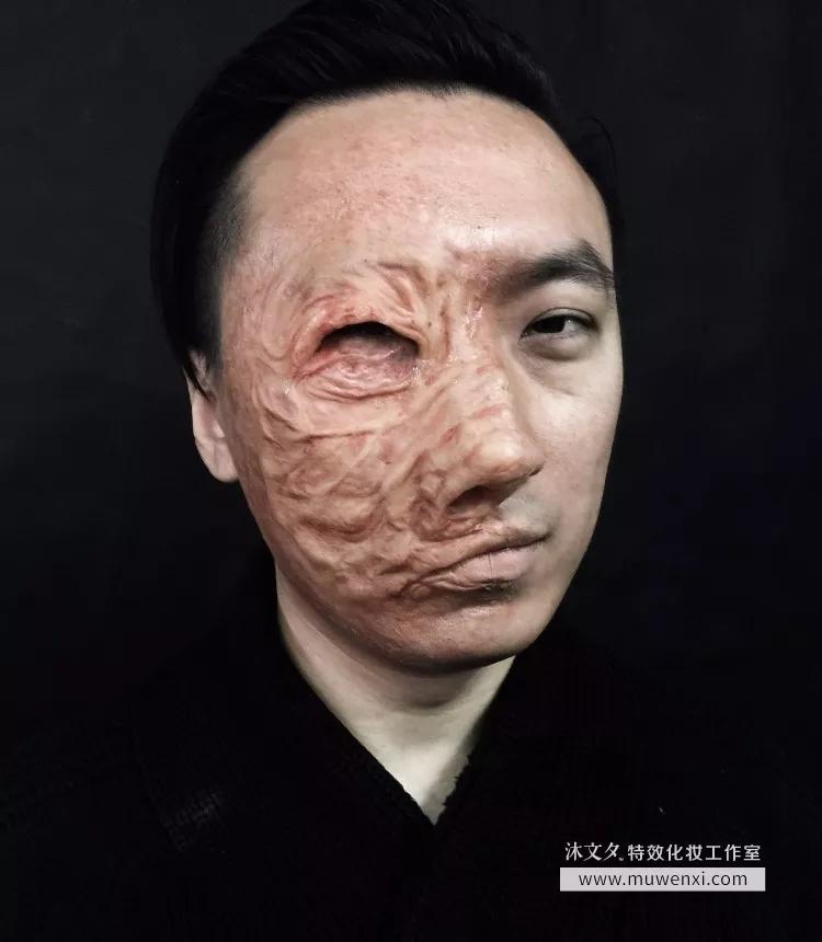 烧伤特效化妆铂金硅胶假皮上妆过程