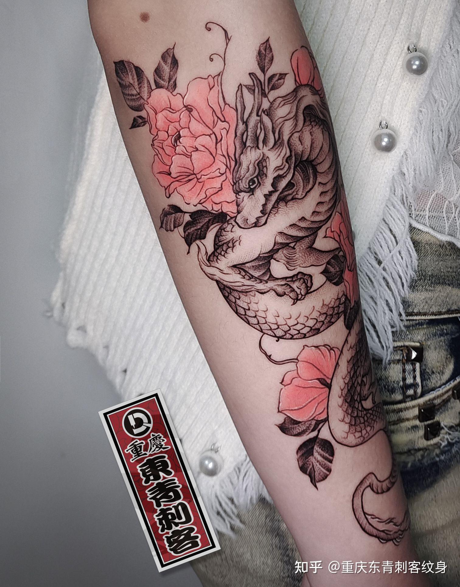 千与千寻同款小白龙 精致淡彩素花龙纹身