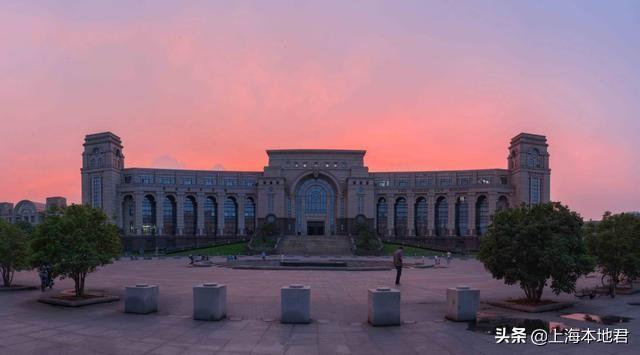 最美大学图片 v2-e13540768ad450daa855579b41212804_1200x500.jpg
