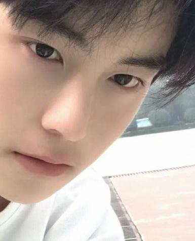 从油腻男逆袭成阳光帅哥!