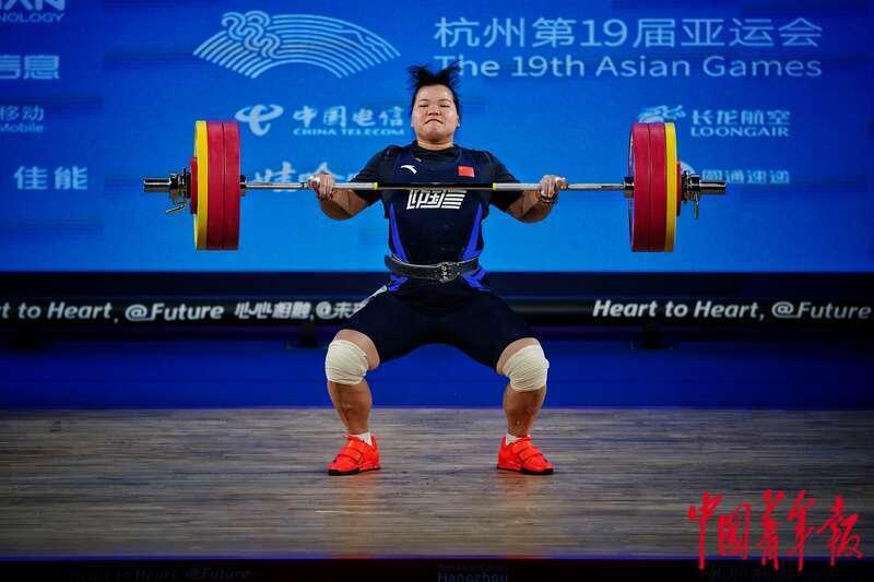 她在2023年9月份举重世锦赛获得女子81公斤级挺举冠军和总成绩冠军