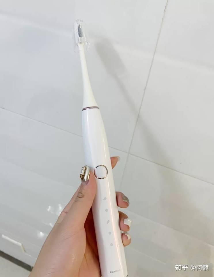 电动牙刷真的好用吗罗曼电动牙刷真实测评电动牙刷推荐