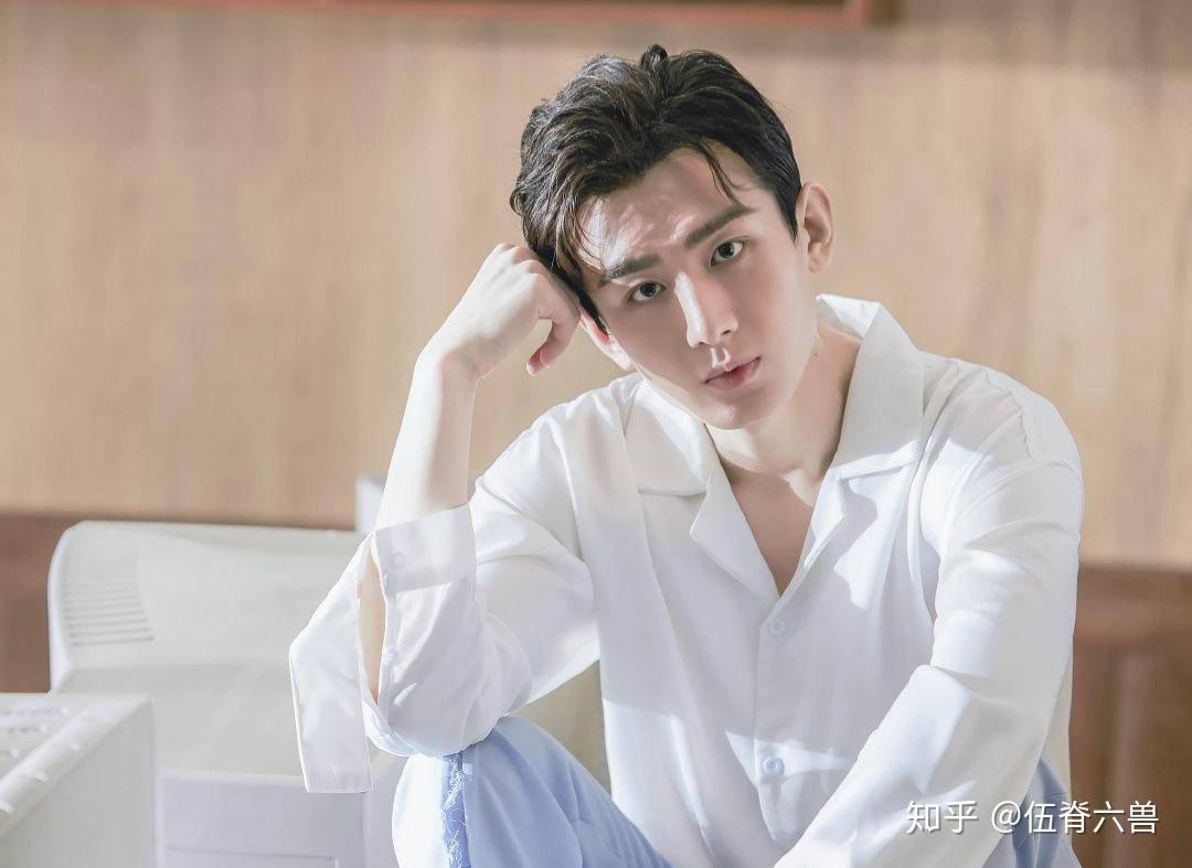 欢瑞男星图鉴:李易峰走后,任嘉伦稳当"一哥",成毅后来居上 - 知乎