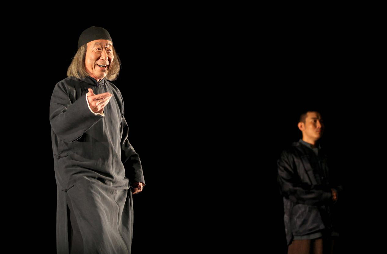 话剧演员的“理想与面包”:底薪1800,有人离开舞台,有人带艺考糊口 - 知乎
