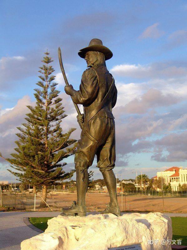 四百多人被困荒岛,为了仅有的女人和资源,残忍的屠杀了125人,巴达维亚