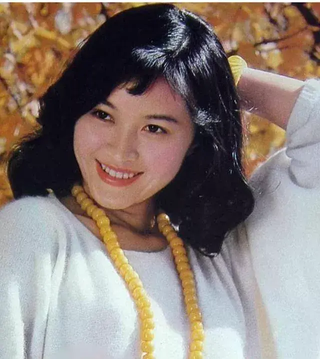 屠洪刚前妻近照曝光:一代北影校花,如何毁于一场婚姻? - 知乎