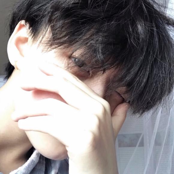 少年感男头亦是此间少年