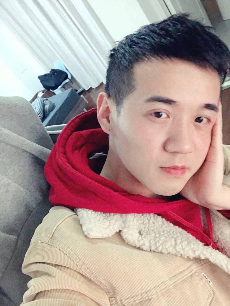 如何看待贝拉拉贝拉蛋蛋解说在微博上大火