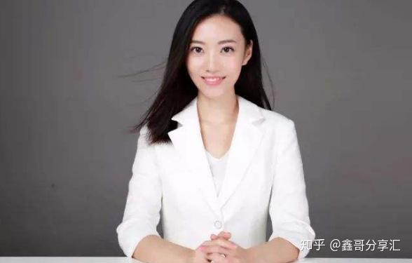 建议上传形象照或者生活照,之所以建议大家用自己真人头像作为封面,是