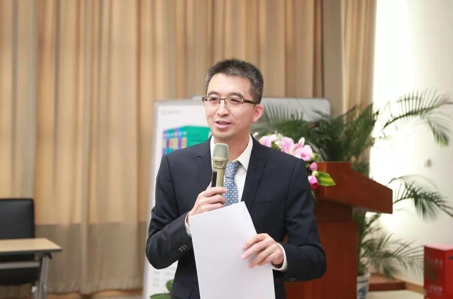 在凌斌教授的邀请下,《法官说法丛书》分册主编,海淀法院党组书记,代