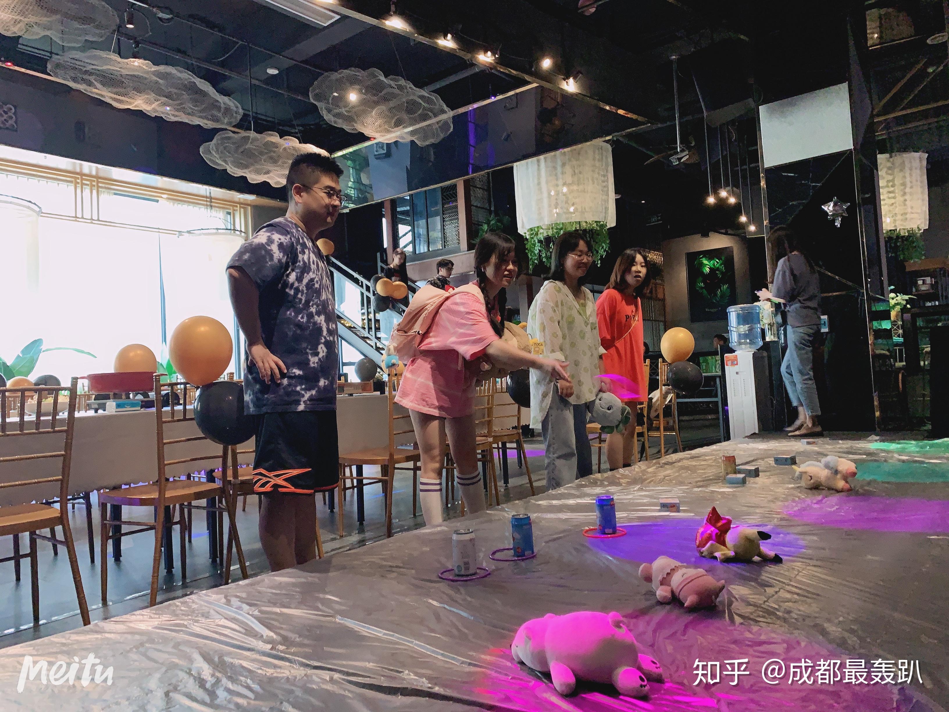 成都公司团建聚会怎么玩借鉴下年轻同事订制的轰趴团建方式