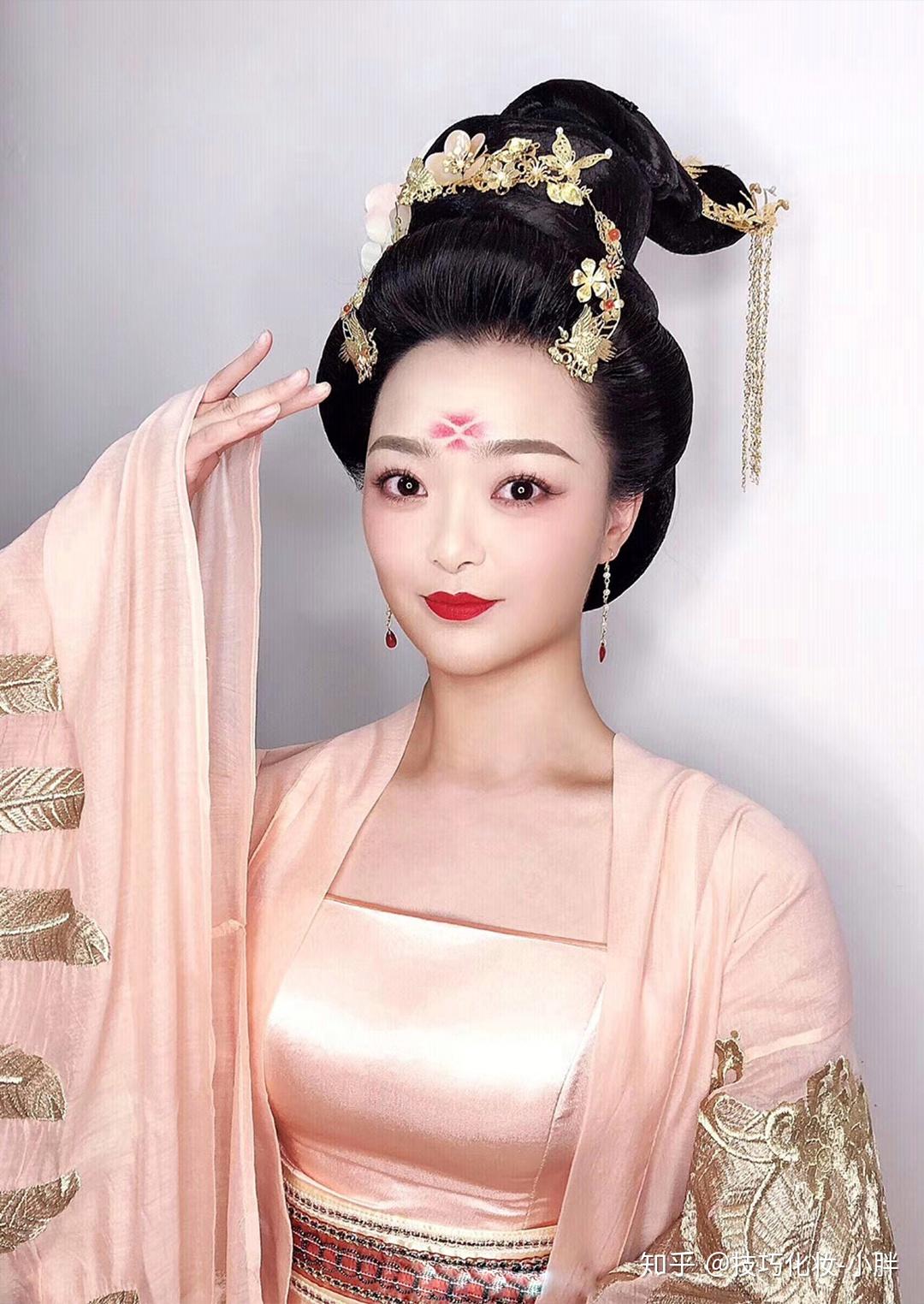 汉代女子妆容图片