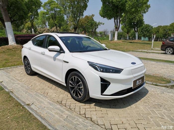 喜提新车江淮ic5前来报道下面看图文大片