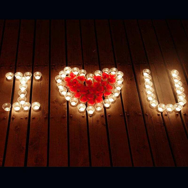 ����Ů����ͻȻ����������������ĥ