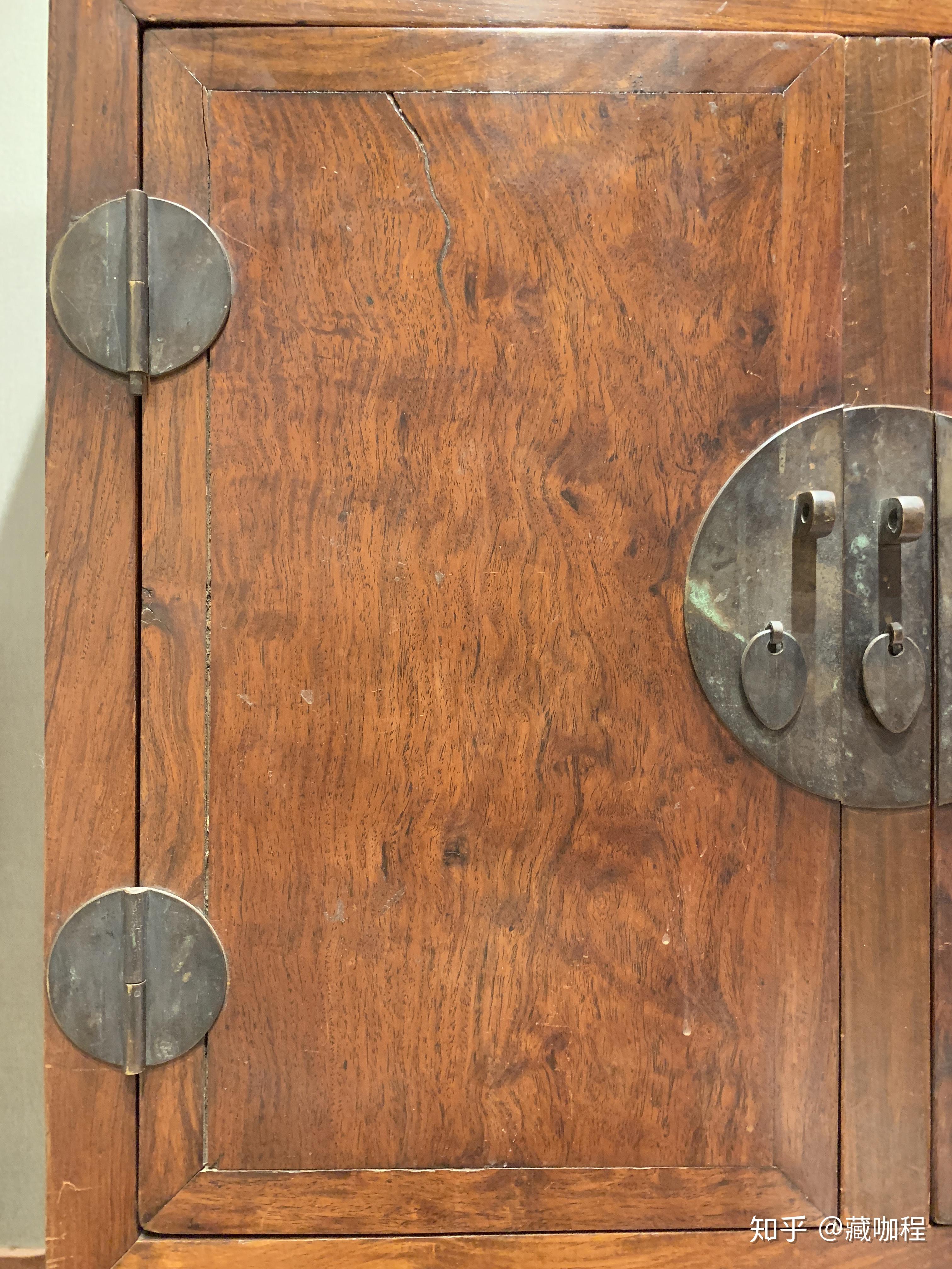 披灰犹在未改制黄花梨亮格柜有漂亮纹理