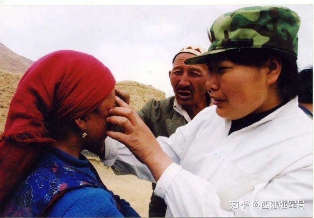 同胞服务从入伍的那一天起,姜云燕就一再要求到三十里营房医疗站工作