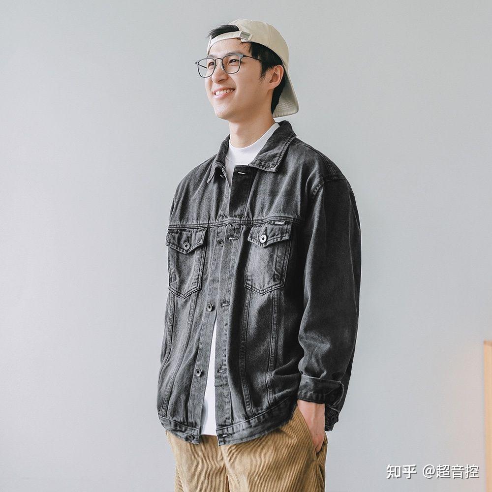 有什麼推薦準大學生(男18歲 不走運動風)穿的外套(夾克 春季秋季為主)