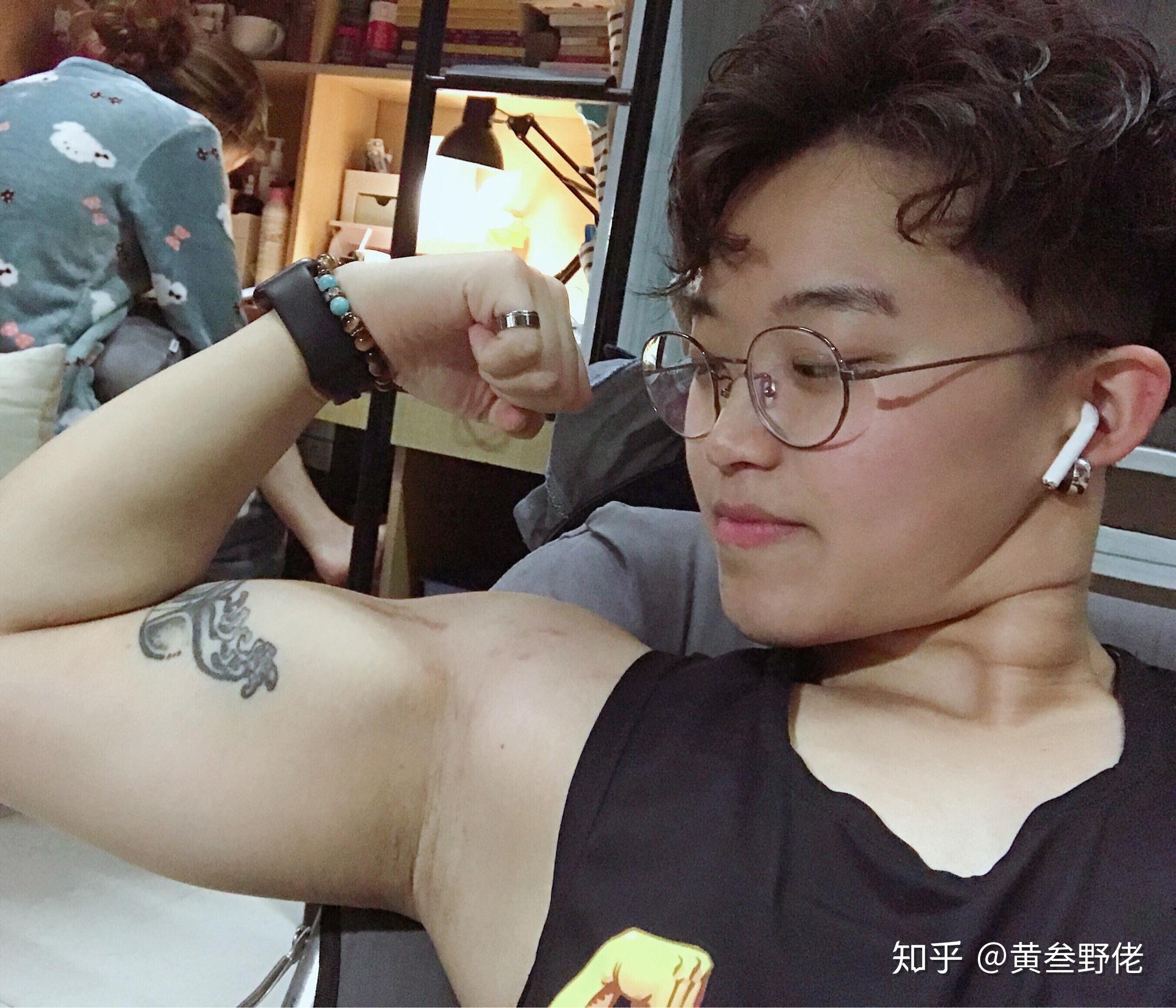 如何让自己变好看男生 v2-e3f73baf683c4ffb050e42c51fc77c45_r.jpg