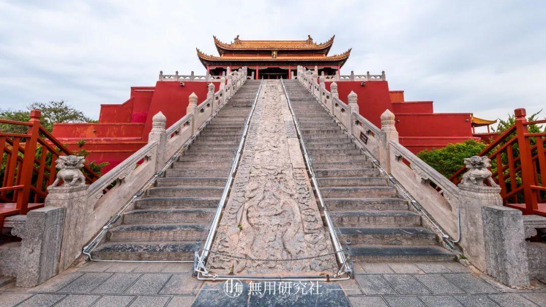 北宋的皇宫会是什么样?为什么这么多朝代定都东京?当今龙亭的背后有怎样的历史故事? - 知乎