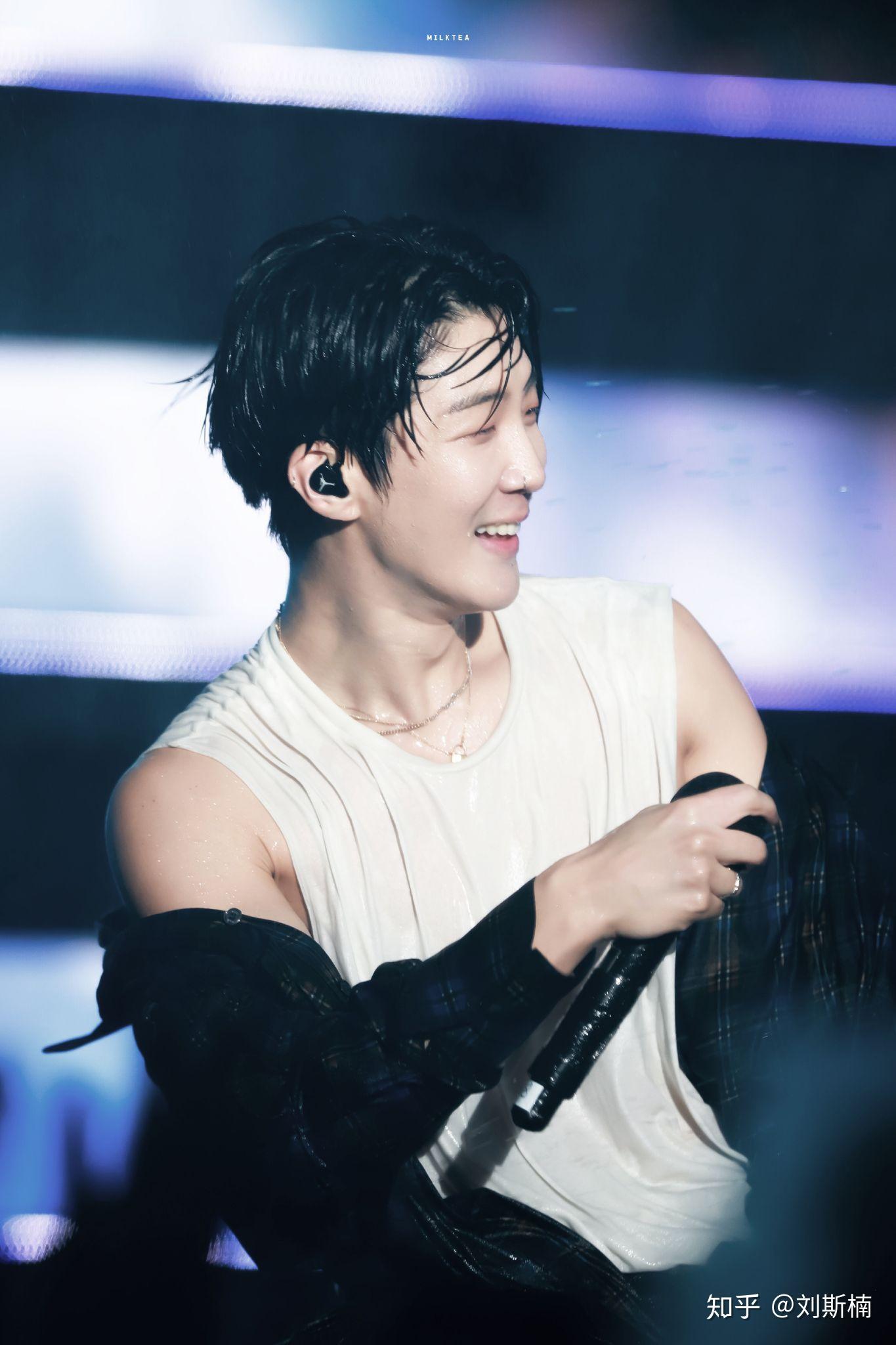 有没有姐妹有李升勋的壁纸呀可以分享一下吗