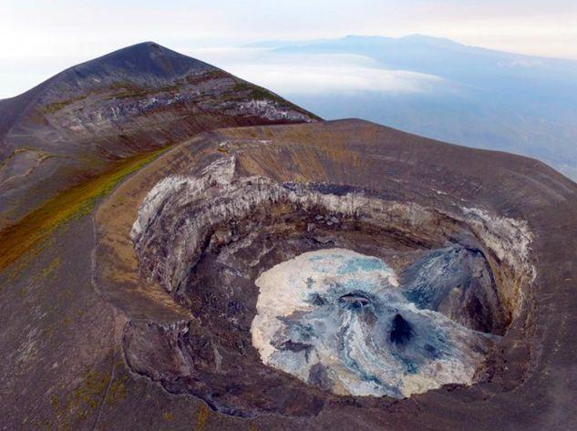 图说地球坦桑尼亚伦盖火山