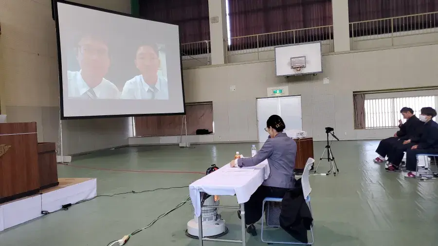 请输入图片描述