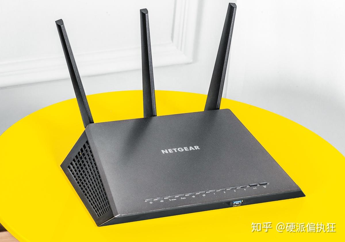 可玩性直追nas的路由30秒圈粉新版网件r7000轻松玩转梅林