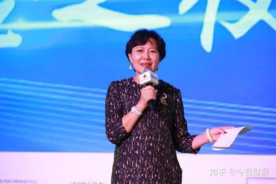 李佩钰,女,中国经营报社总编辑兼《商学院》杂志社长,是一位资深的