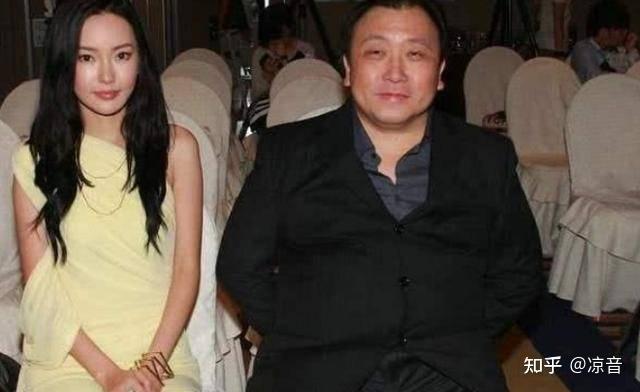 童菲逆袭记从学院普通学子到巅峰女主王晶给的机会改变一生