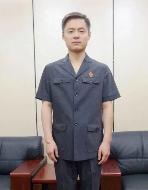 夏天来了, 法官新制服你领了吗? - 知乎