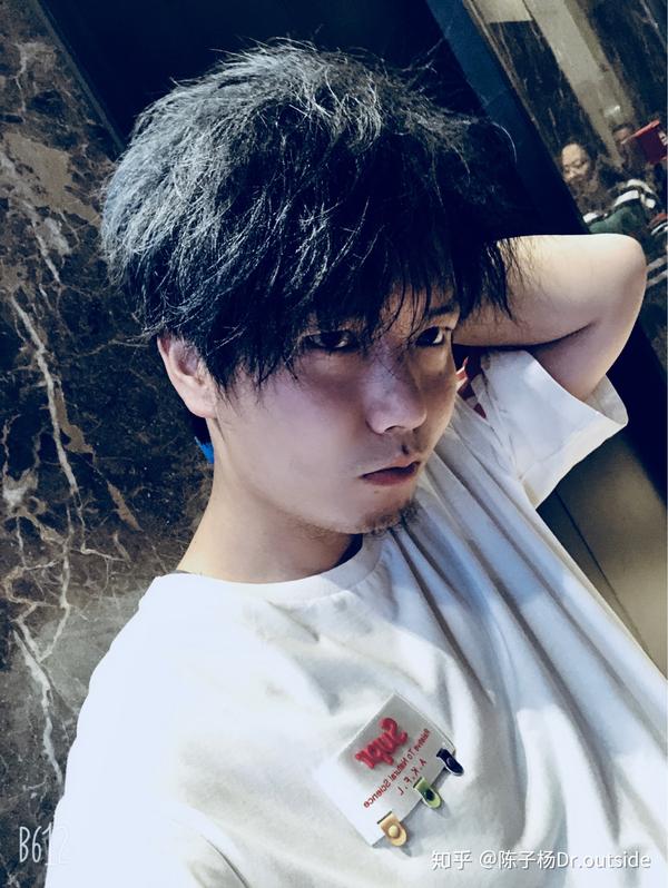 你的倔强在我看来无比正确.