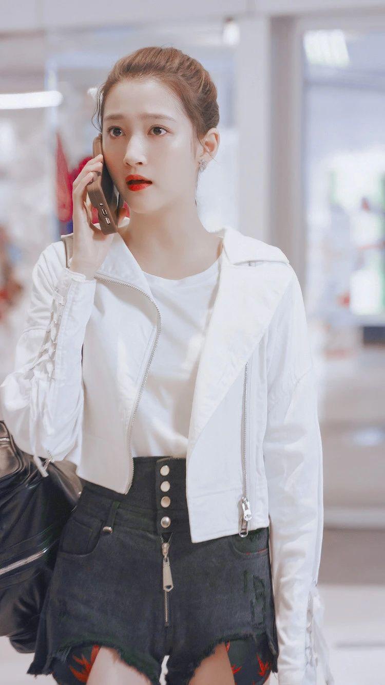 关晓彤壁纸二十不惑梁爽美图来了甜筒们快快来查收哦