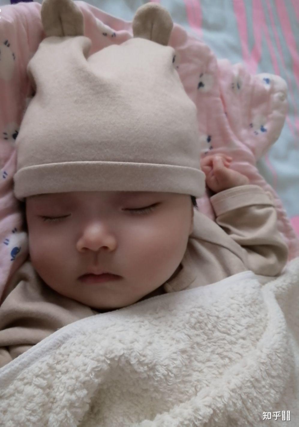 出生的一两个月的小婴儿可以有多可爱?