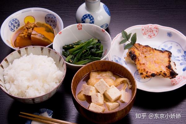 日本料理大不同 本膳 怀石 会席料理的小宇宙 知乎