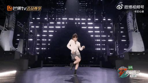 《爱你》丨王心凌  王心凌的爆火？无非是中老年人追忆青春罢了
