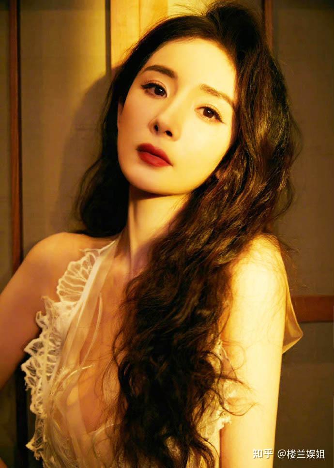 杨幂与东家的恩怨纠葛