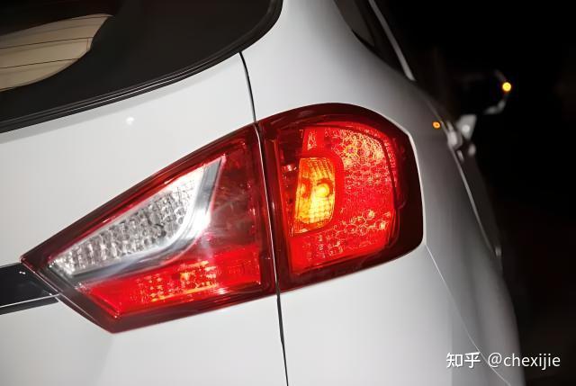 车辆双闪灯什么时候使用?车辆双闪灯的正确使用方法? - 知乎