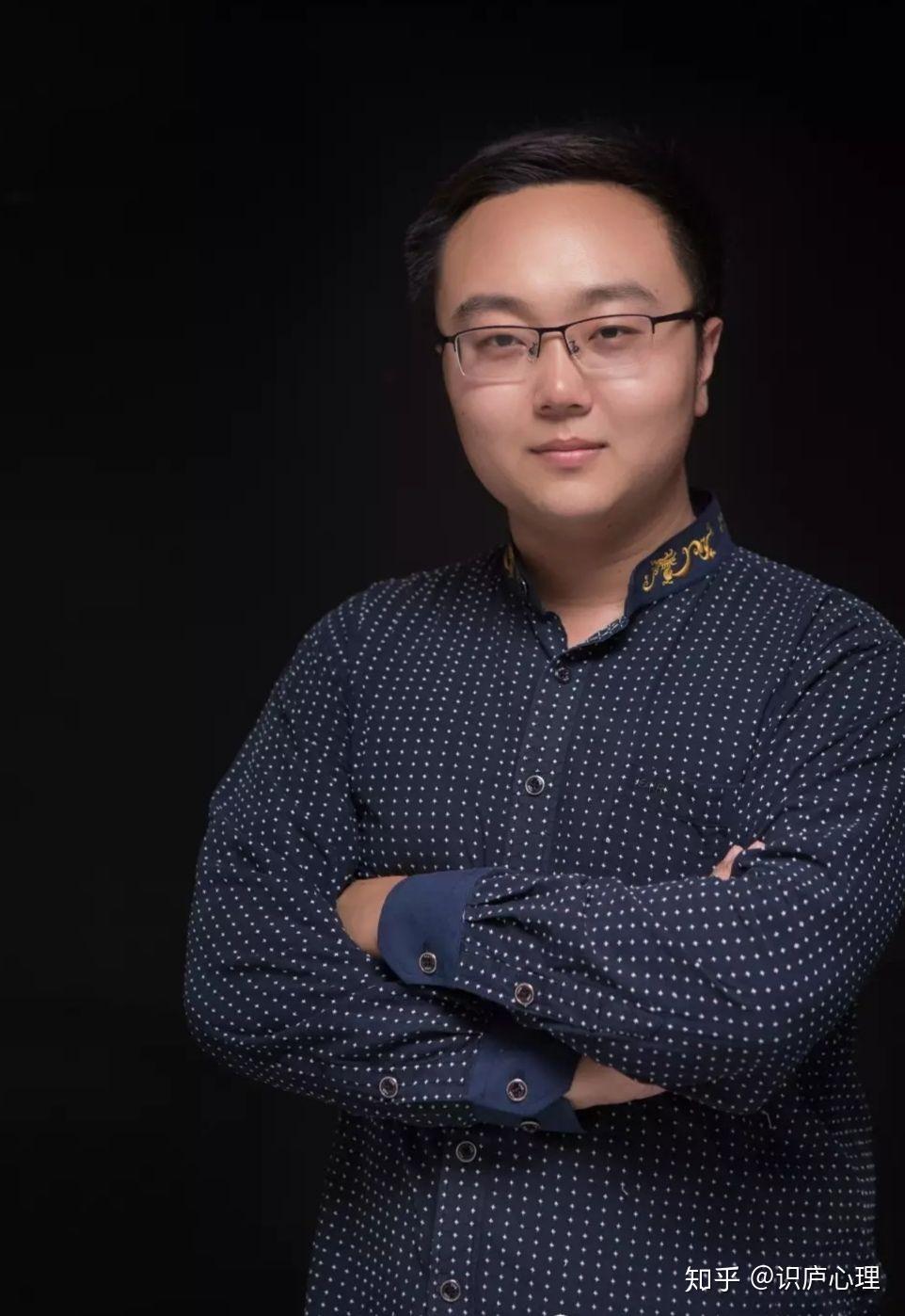 学会理事中国心理督导协会委员中国科学院心理学硕士曾翔宇作者简介