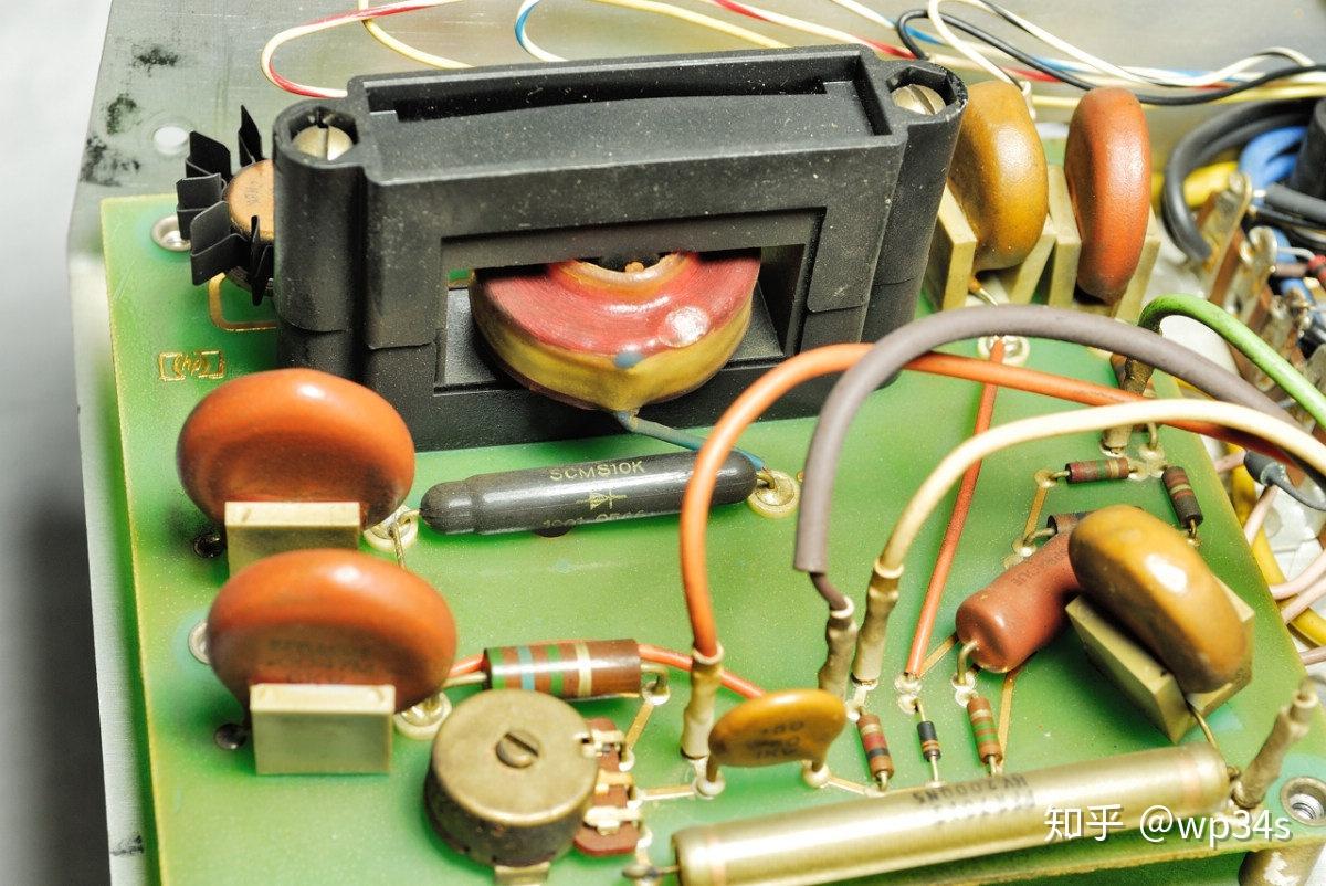 电与磁的极致艺术~1968年的HP9100A晶体管计算器(机)-2