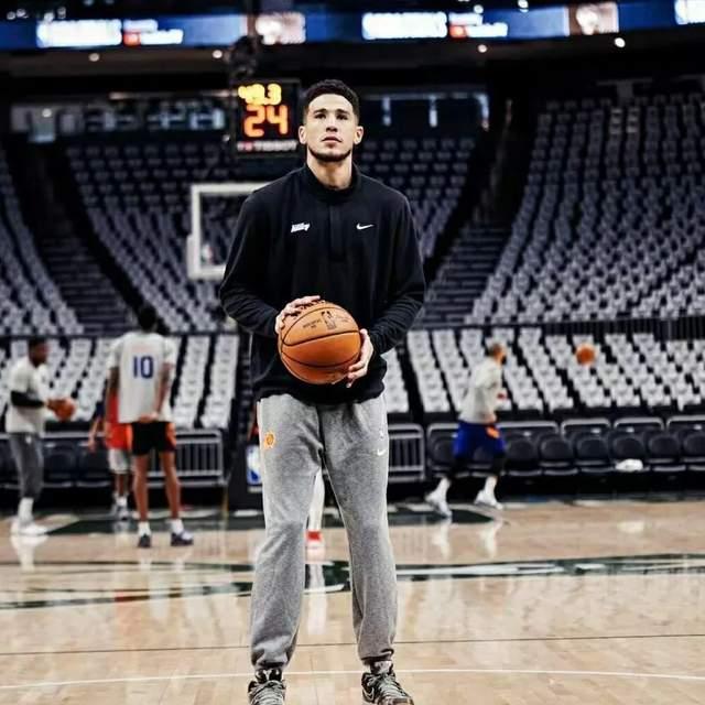 【纬度头像】|德文·布克 - 知乎